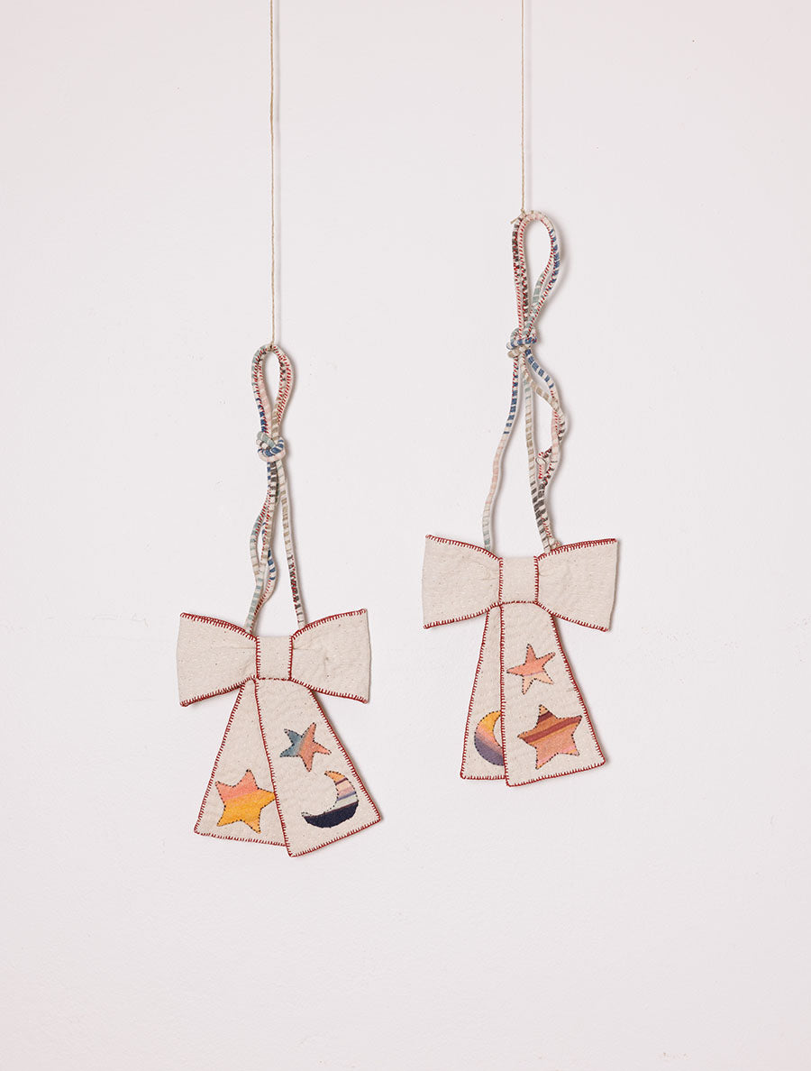 Appliqué Bows (Red)
